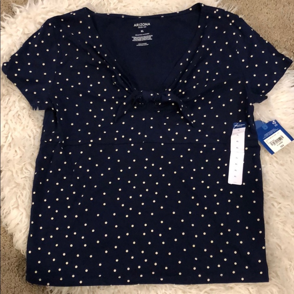 🆕 Polka Dot Vneck with Front Tie Top